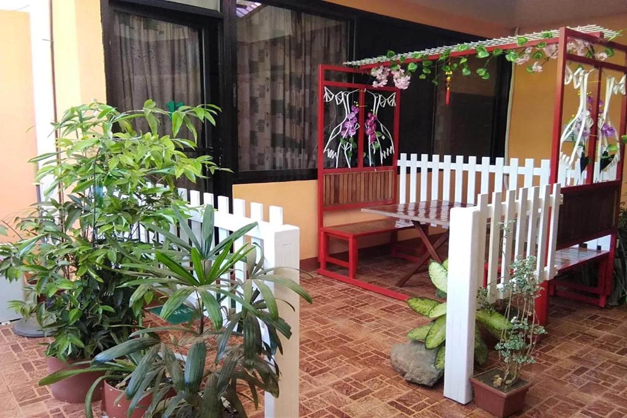 Citadel Bed And Breakfast Puerto Princesa Екстер'єр фото