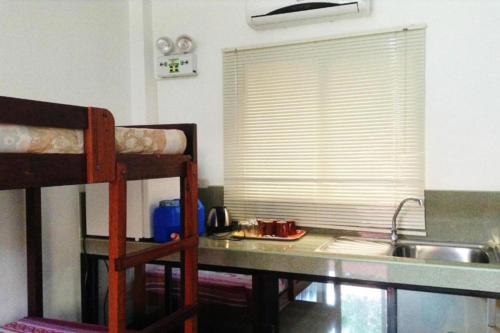 Citadel Bed And Breakfast Puerto Princesa Екстер'єр фото