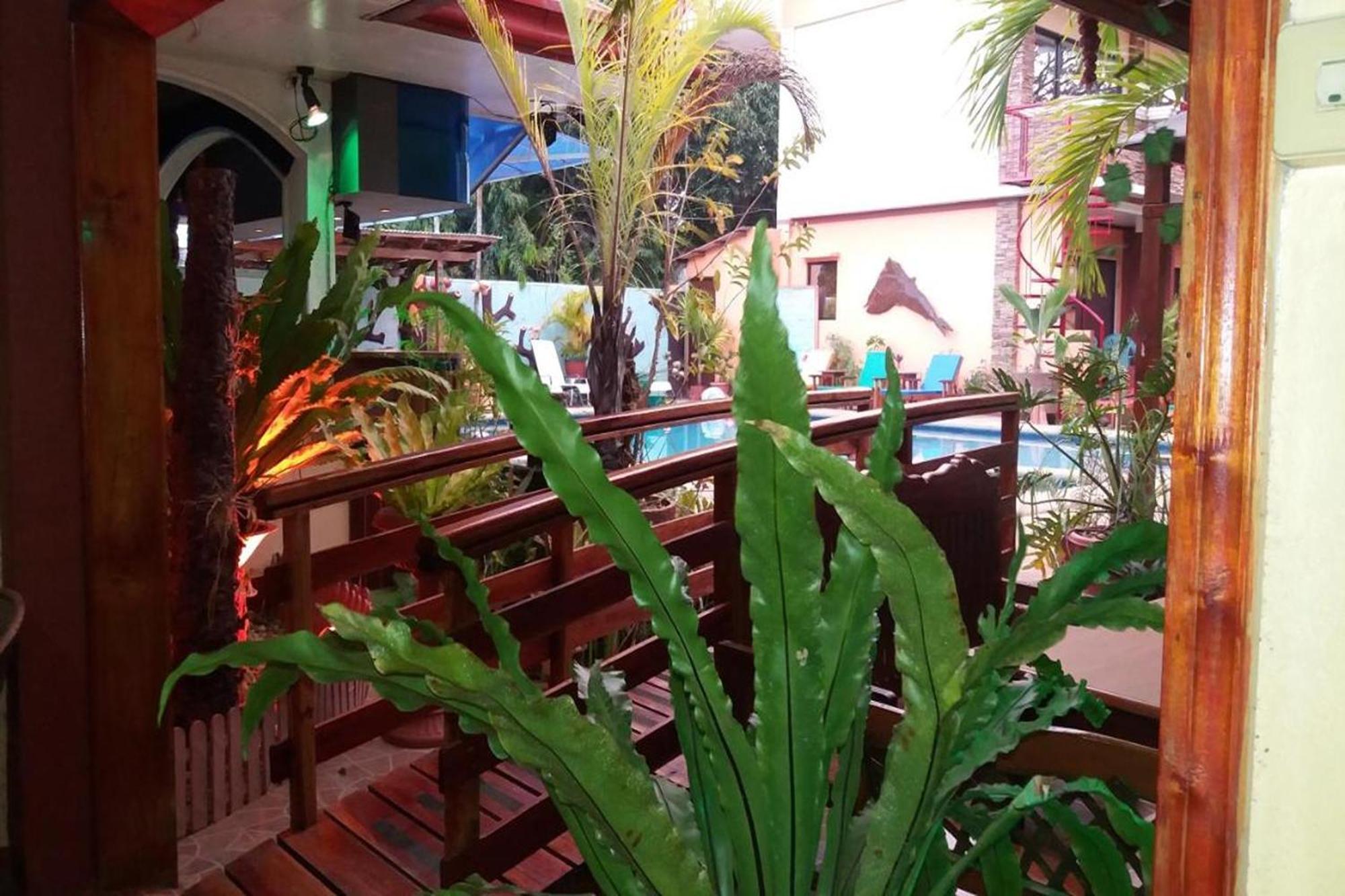 Citadel Bed And Breakfast Puerto Princesa Екстер'єр фото